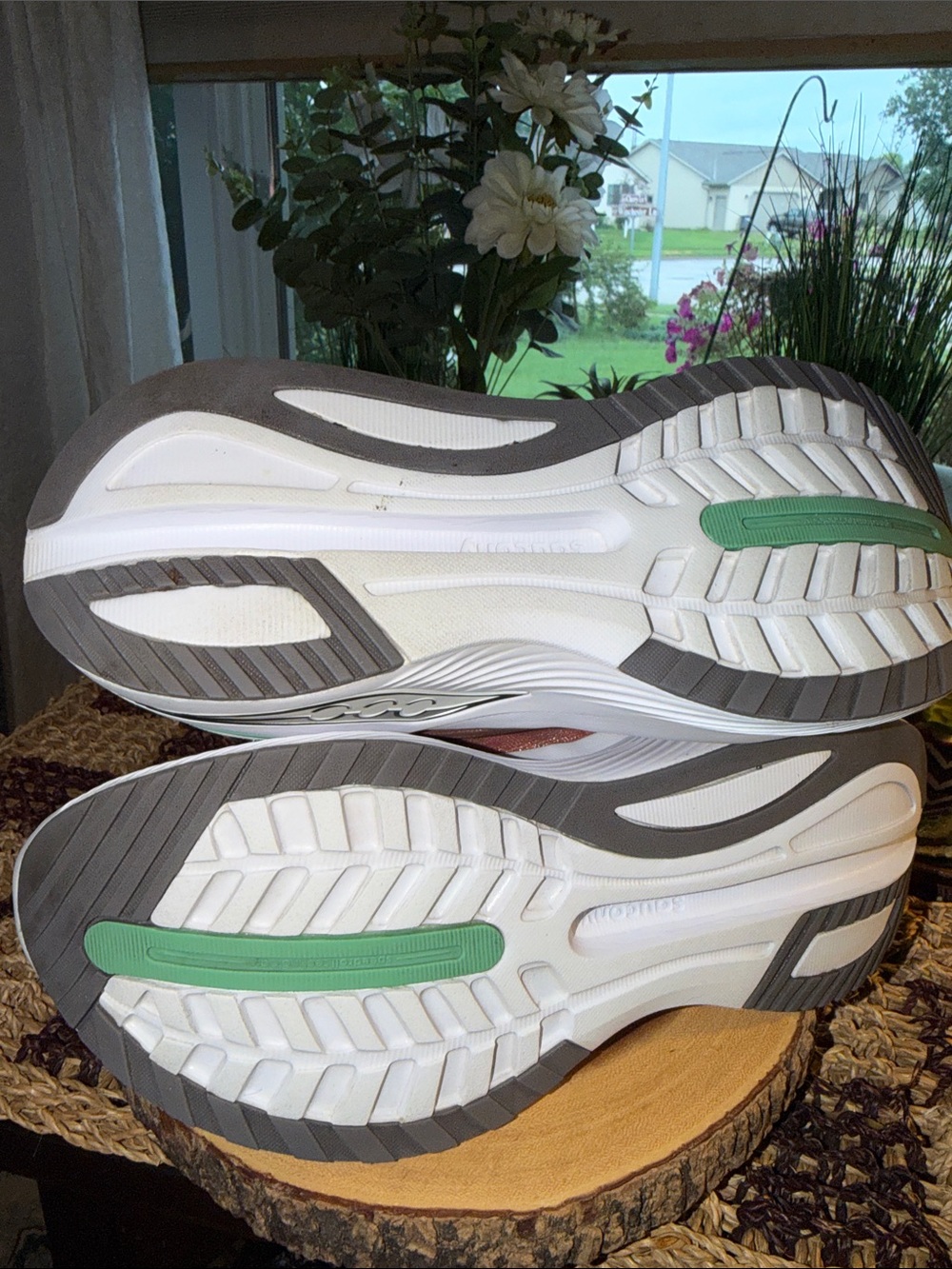 Saucony Endorphin Shift 3 Soot Basalt Running Shoes Women’s Size 9 - Picture 6 of 10